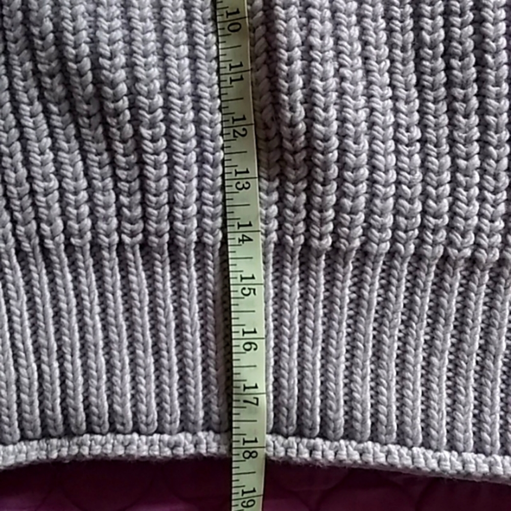 Sweater - Picture 3 of 4